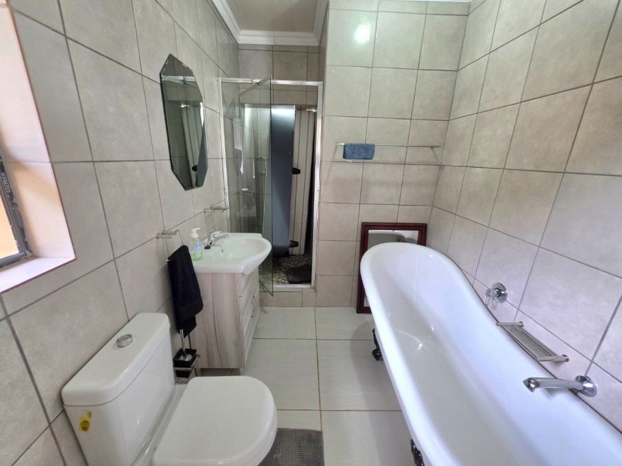 5 Bedroom Property for Sale in Panorama Free State